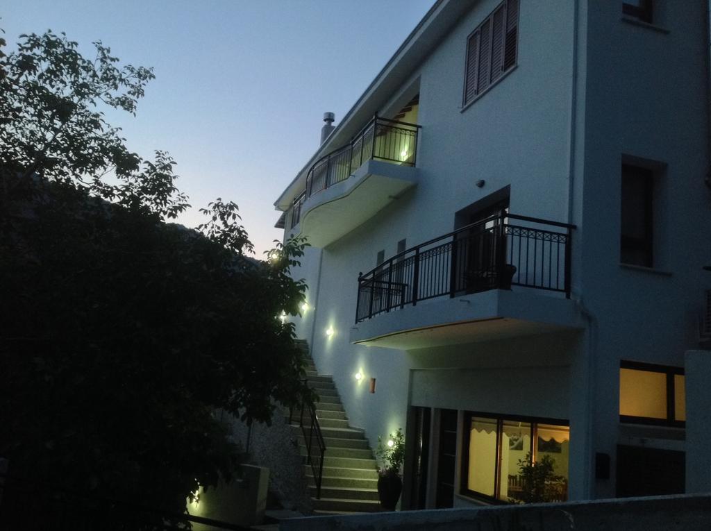 Ta Spitakia Tis Theodosias Apartment Kalopanagiotis Ngoại thất bức ảnh